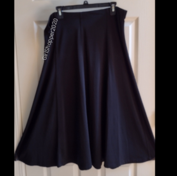 🐸Flowy Black Skirt - Picture 7 of 7